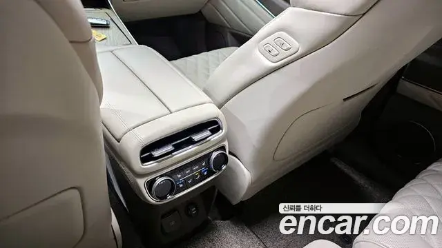 Genesis GV80 2023 — ფოტო 7/20