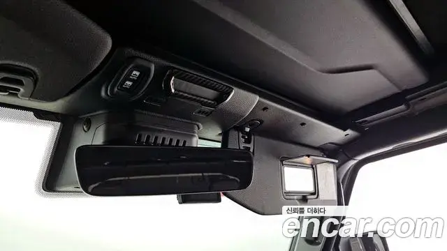 Jeep Wrangler 2023 — ფოტო 10/20