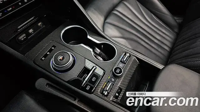 Kia K5 2020 — ფოტო 7/20