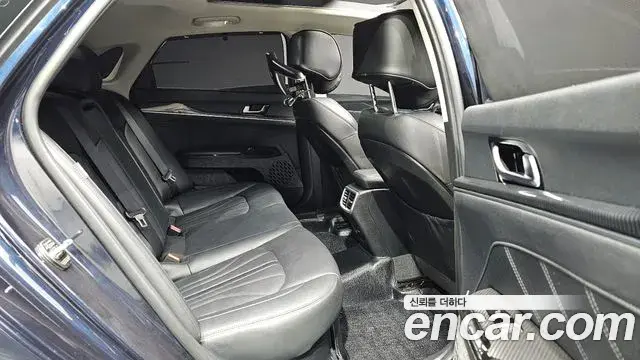 Kia K5 2020 — ფოტო 19/20