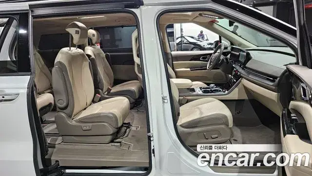 Kia Carnival 2021 — Şəkil 13/20
