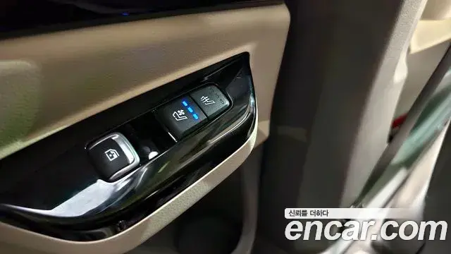 Kia Carnival 2021 — Şəkil 15/20