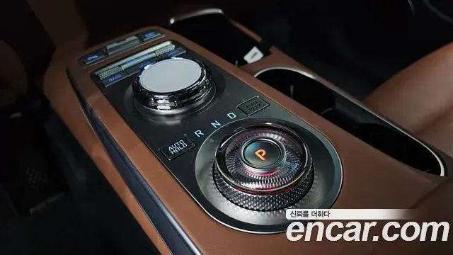 Genesis GV70 2021 — Şəkil 12/20