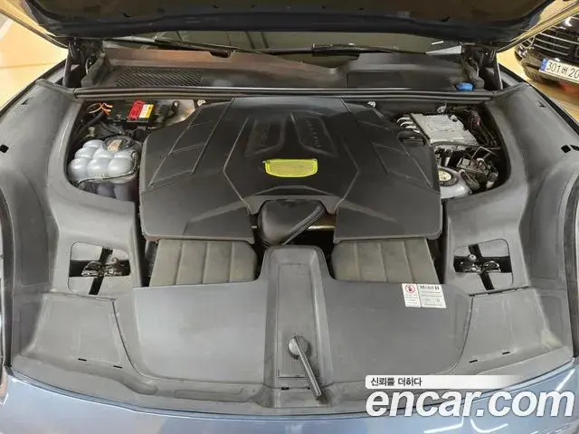 Porsche Cayenne 2020 — ფოტო 10/20