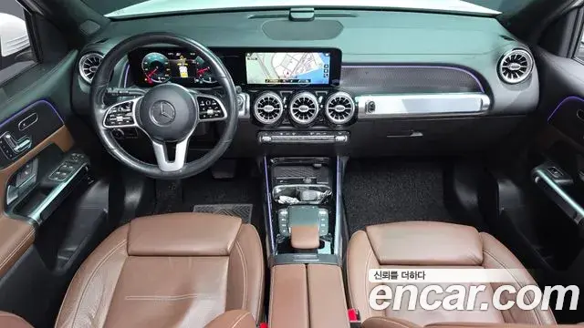 Mercedes-Benz GLB-Class 2021 — Photo 6/20
