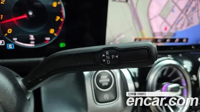 Mercedes-Benz GLB-Class 2021 — Photo 11/20