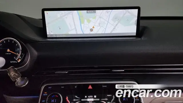 Genesis GV80 2021 — ფოტო 19/20