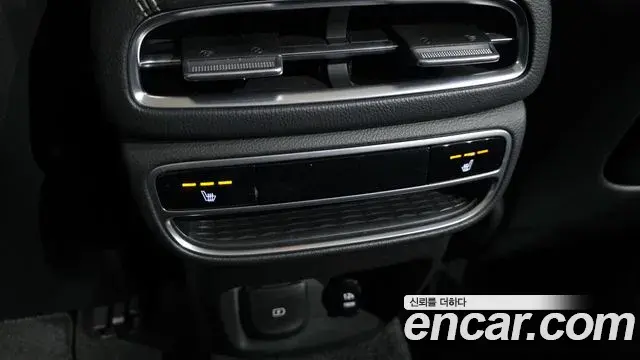 Genesis GV80 2020 — ფოტო 8/20