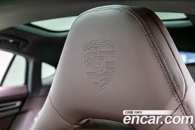 Porsche Panamera 2022 — Фото 11/20