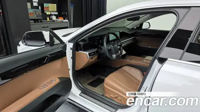 Hyundai Grandeur Hybrid 2023 — ფოტო 5/20
