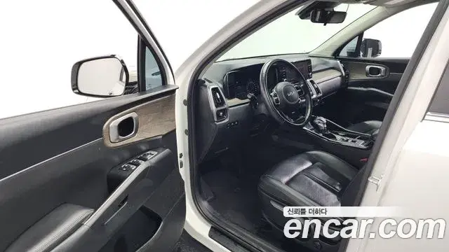 Kia Sorento 2021 — Photo 5/20