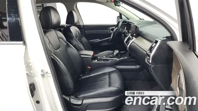 Kia Sorento 2021 — Photo 7/20
