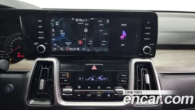 Kia Sorento 2021 — Photo 14/20