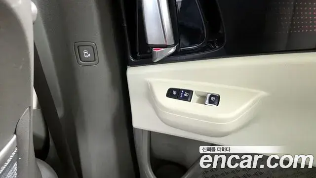 Kia Carnival 2024 — Photo 19/20