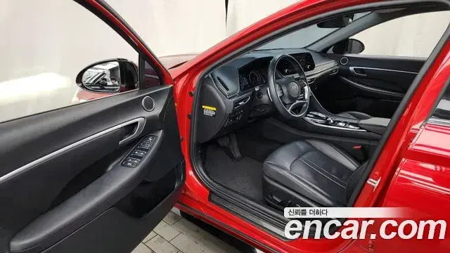 Hyundai Sonata Hybrid 2019 — Photo 16/20