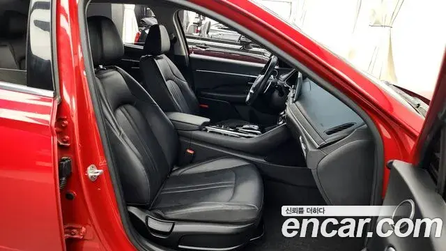 Hyundai Sonata Hybrid 2019 — Photo 12/20