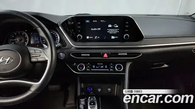 Hyundai Sonata Hybrid 2019 — Photo 17/20