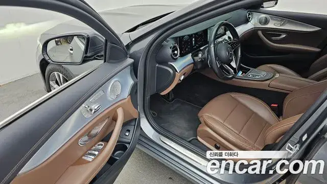 Mercedes-Benz E-Class 2021 — Şəkil 19/20