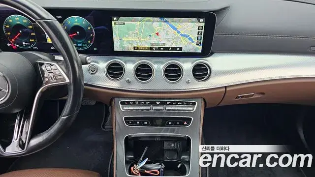 Mercedes-Benz E-Class 2021 — Şəkil 15/20