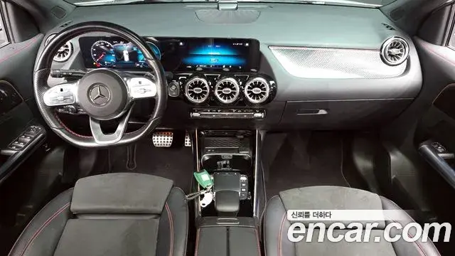 Mercedes-Benz GLA-Class 2020 — Photo 6/20