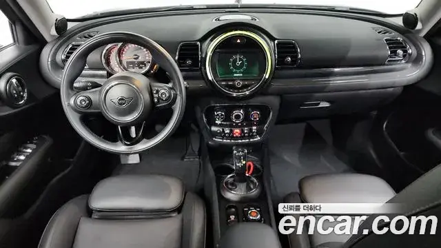 Mini Cooper Clubman 2021 — Фото 7/20