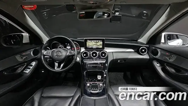 Mercedes-Benz C-Class 2018 — Şəkil 10/20