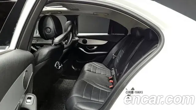 Mercedes-Benz C-Class 2018 — Şəkil 11/20