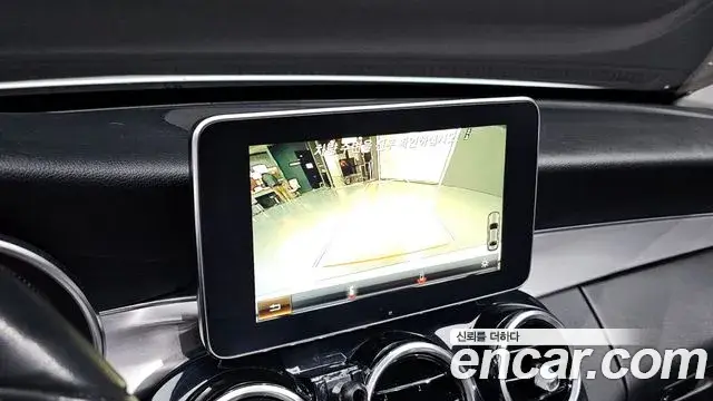 Mercedes-Benz C-Class 2018 — Şəkil 13/20
