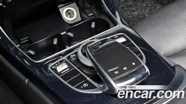 Mercedes-Benz C-Class 2018 — Şəkil 15/20
