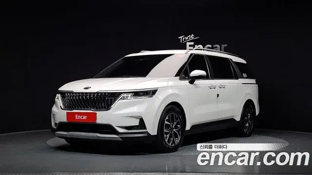 Kia Carnival 2021 — Фото 1/20