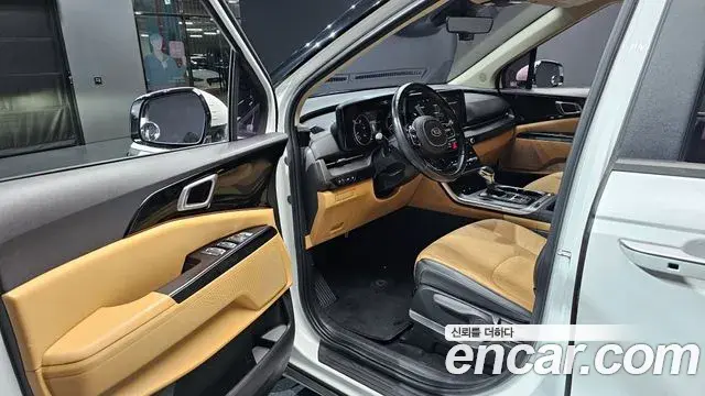 Kia Carnival 2021 — Фото 11/20