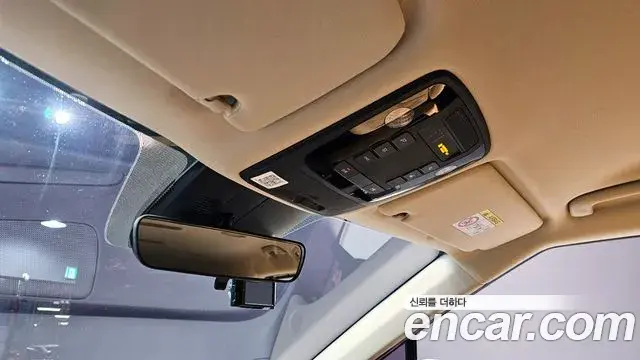 Kia Carnival 2021 — Фото 18/20