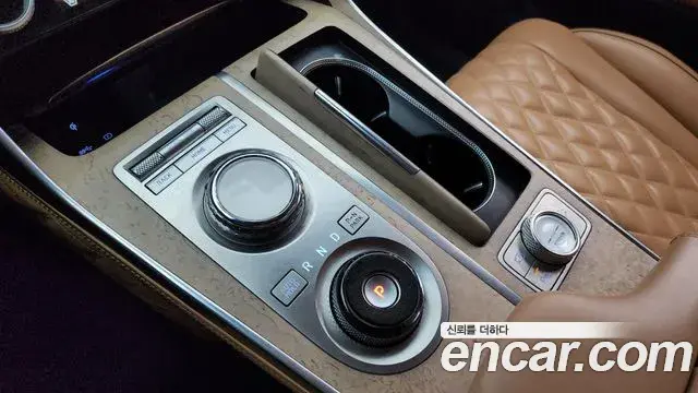 Genesis GV80 2023 — Фото 7/20
