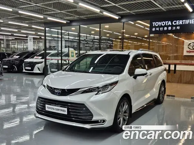 Toyota Sienna 2025 — Photo 6/20