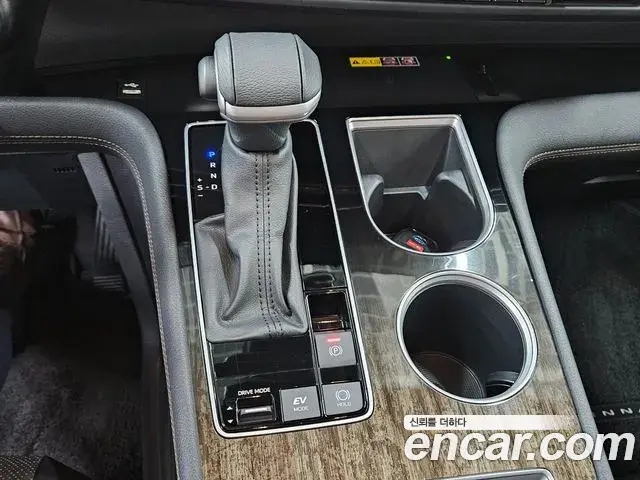 Toyota Sienna 2025 — Photo 19/20