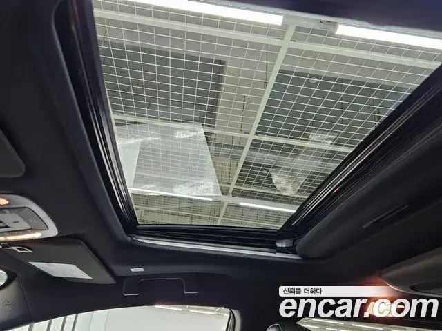 Toyota Sienna 2025 — Photo 18/20