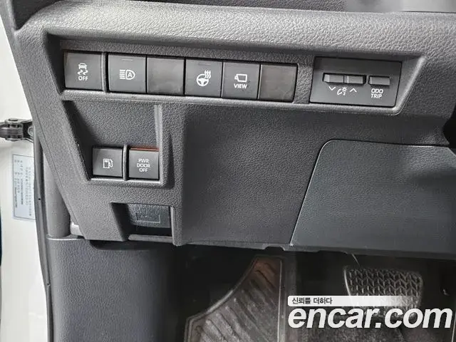 Toyota Sienna 2025 — Photo 2/20