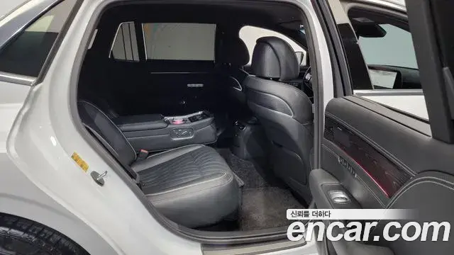 Genesis G90 2023 — Şəkil 2/20