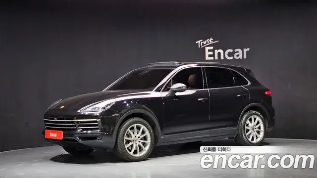 Porsche Cayenne 2019 — Photo 1/20