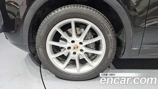 Porsche Cayenne 2019 — Photo 5/20