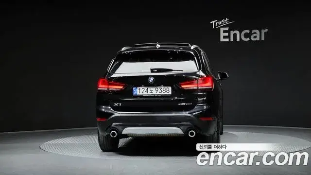 BMW X1 2022 — Photo 19/20