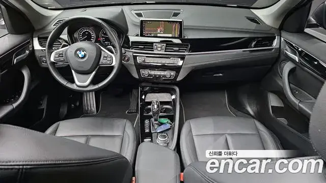 BMW X1 2022 — Photo 9/20