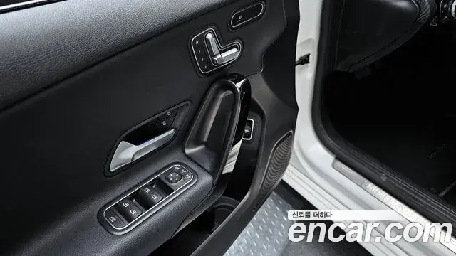Mercedes-Benz A-Class 2020 — Фото 18/20