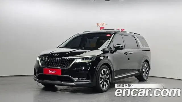 Kia Carnival 2023 — Фото 1/20
