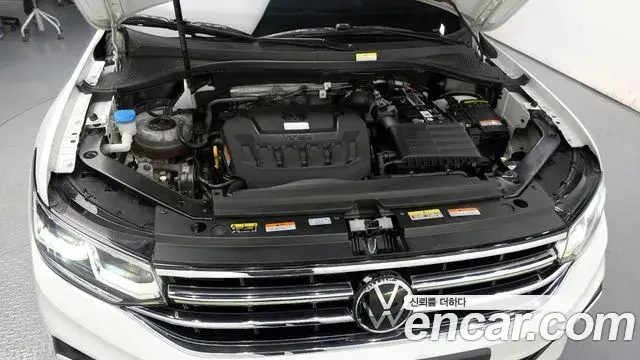 Volkswagen Tiguan Allspace 2023 — ფოტო 18/20