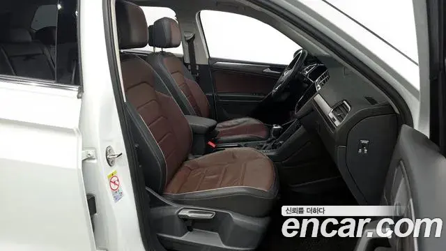 Volkswagen Tiguan Allspace 2023 — ფოტო 10/20