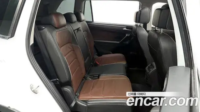 Volkswagen Tiguan Allspace 2023 — ფოტო 5/20
