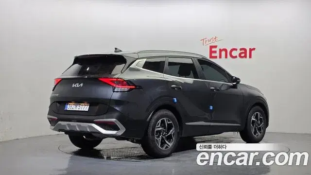 Kia Sportage 2022 — Фото 2/20