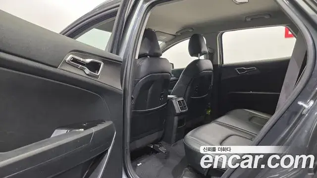 Kia Sportage 2022 — Фото 18/20