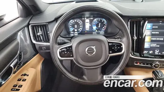Volvo V90 Cross Country 2018 — ფოტო 5/20
